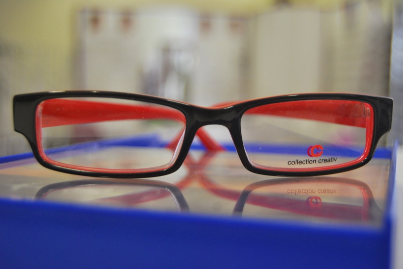 opticien-PEYMEINADE-min_view-sight-lens-frame-optics-spectacles-1141012-pxhere.com